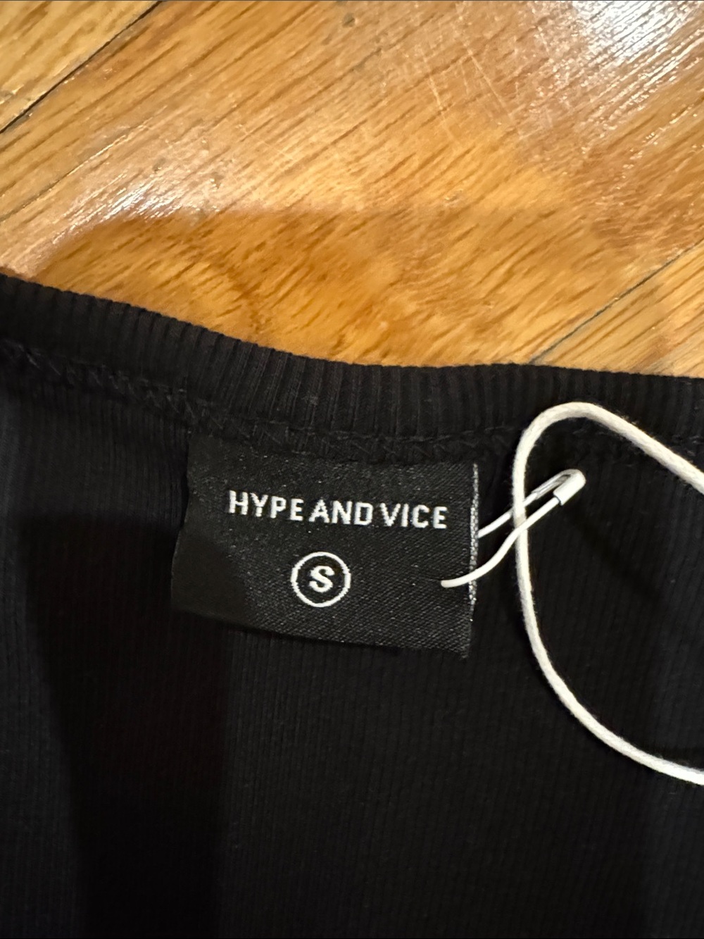 University Of Miami NWT Hype & Vice size S top - Picture 3 of 6